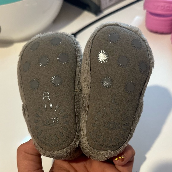 Ugg bixbee booties - Picture 4 of 4